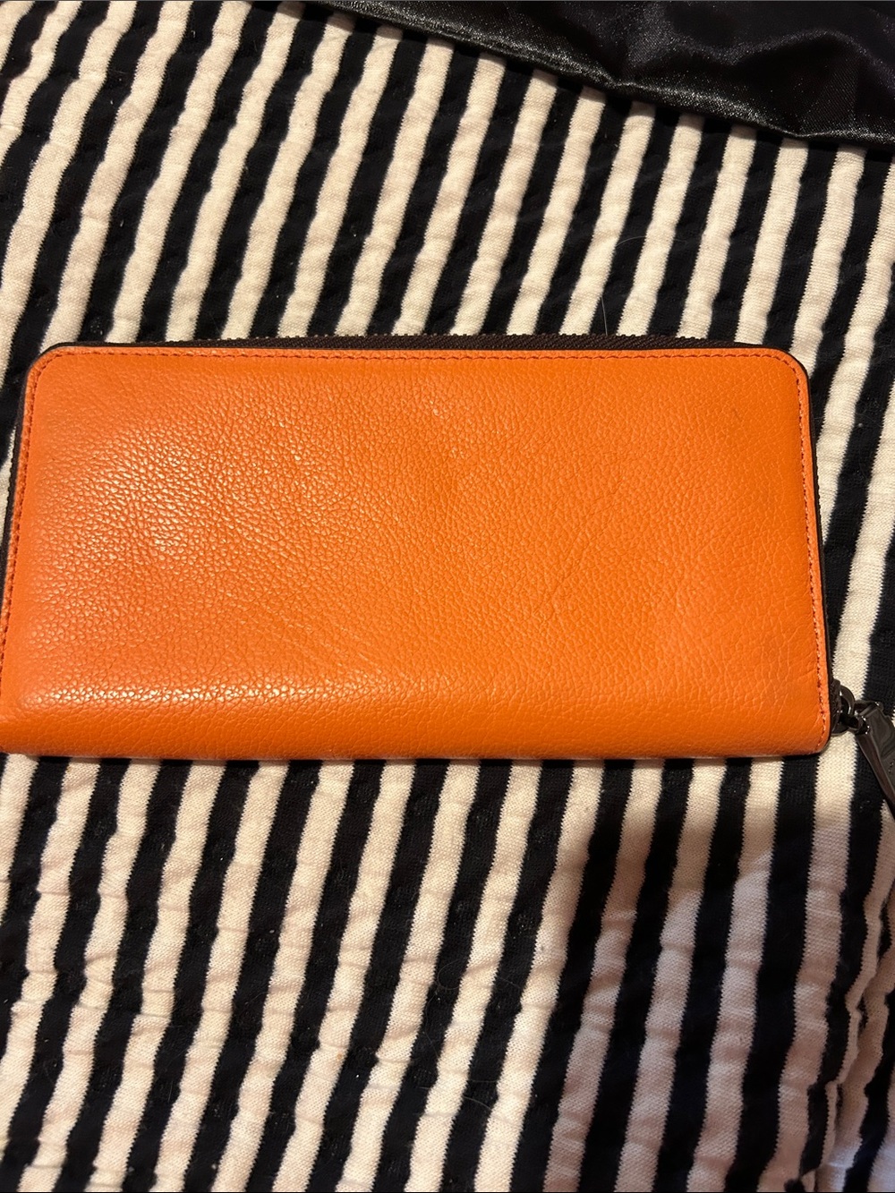 Coach Two-Tone Orange and Brown Zip Wallet - Picture 4 of 8